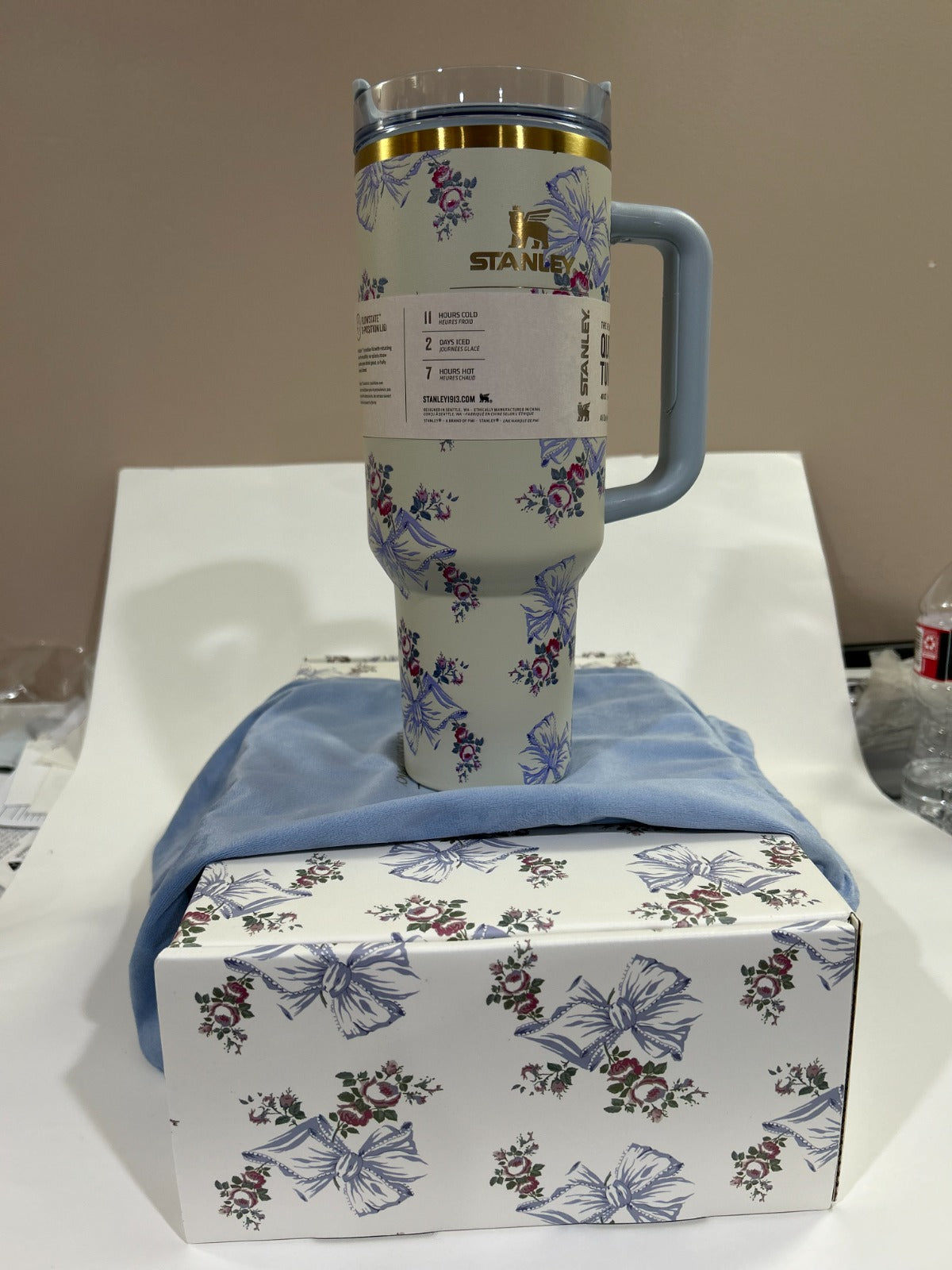 Stanley Quencher H2.0 FlowState 40 oz Tumbler Floral Bow Print with Handle & Straw – New